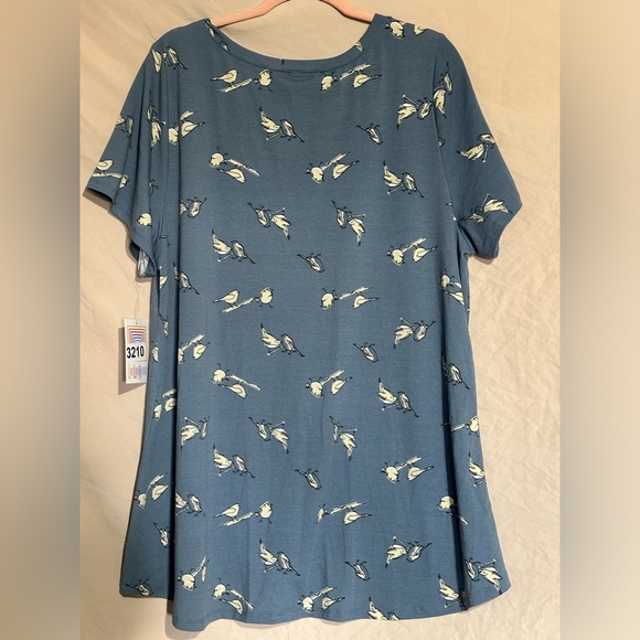 Lula Roe Christy T 3XL NWT - Picture 2 of 6